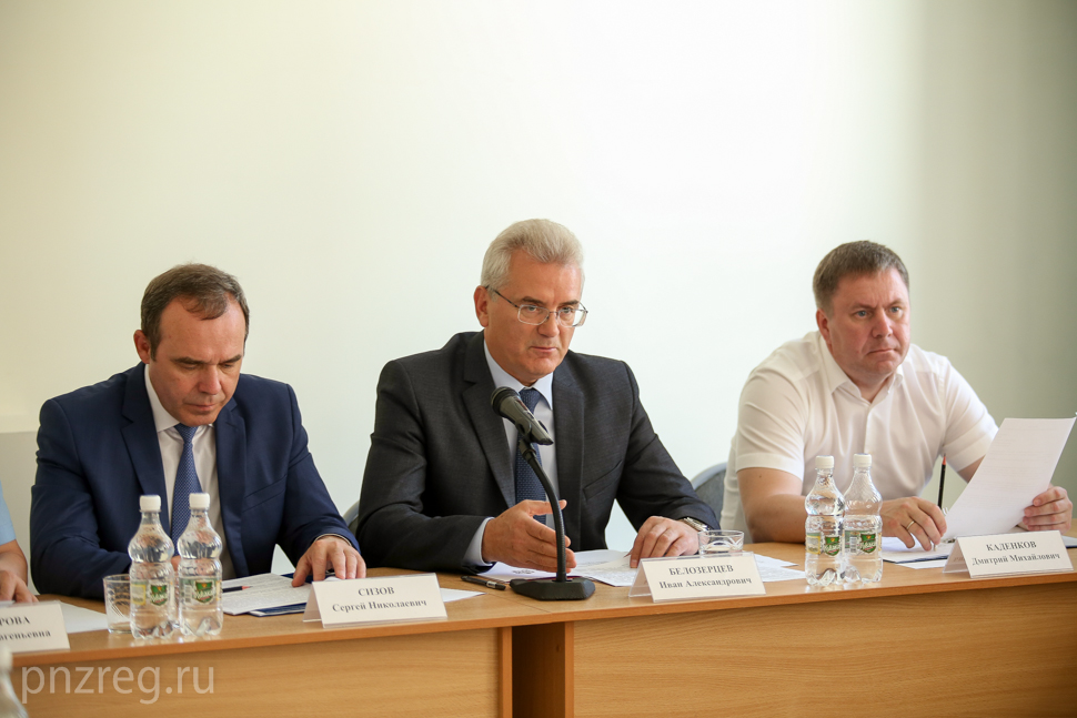 Губернатор провел выездное заседание антитеррористической комиссии Пензенской области на базе школы села Засечное 