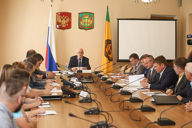 В региональном правительстве прошло совещание по антитеррористической защищенности торговых объектов 